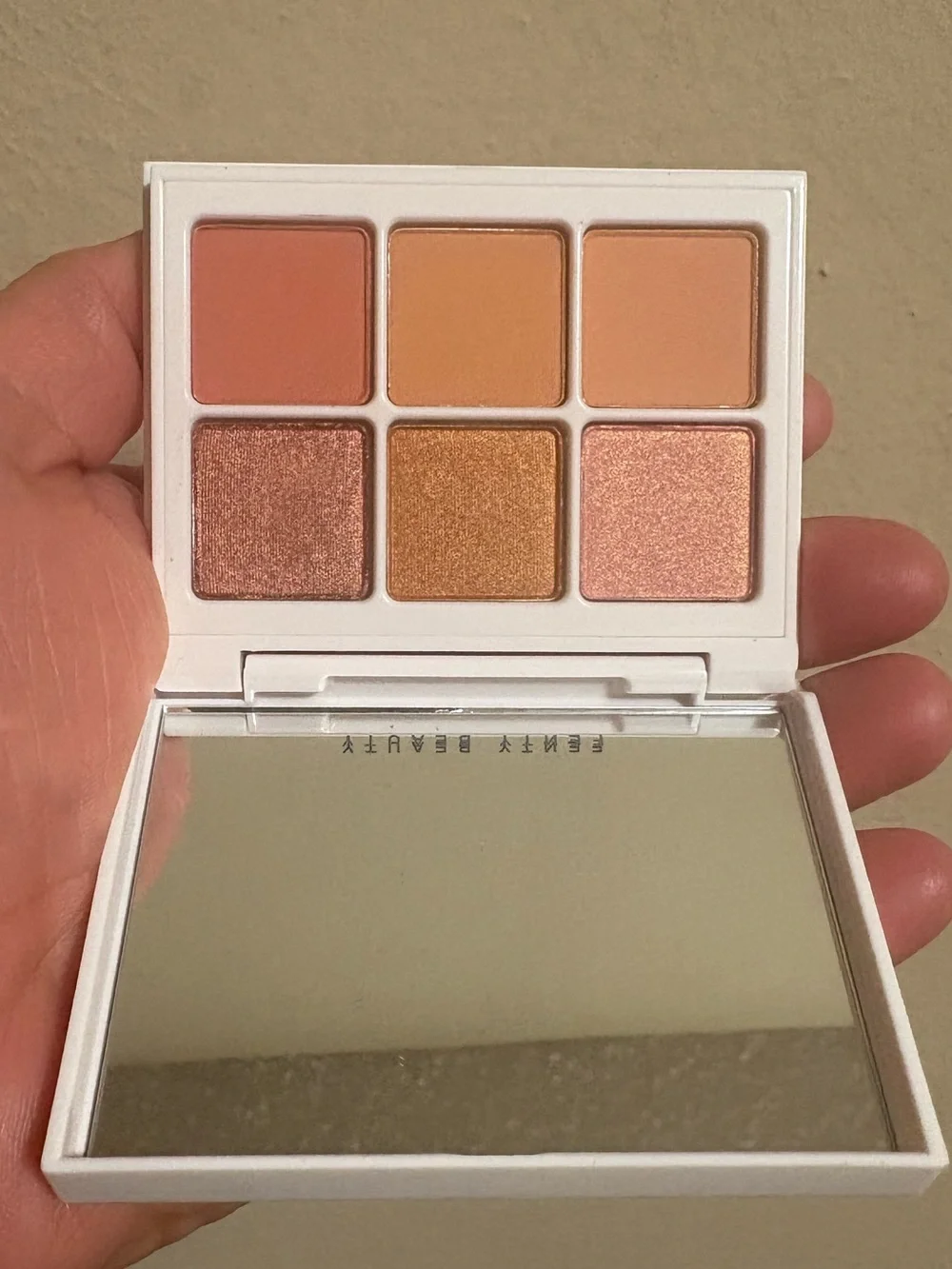 Fenty Beauty Snap Shadows Eyeshadow Palette   5 PEACH 🍑 Brand New Never Used.
